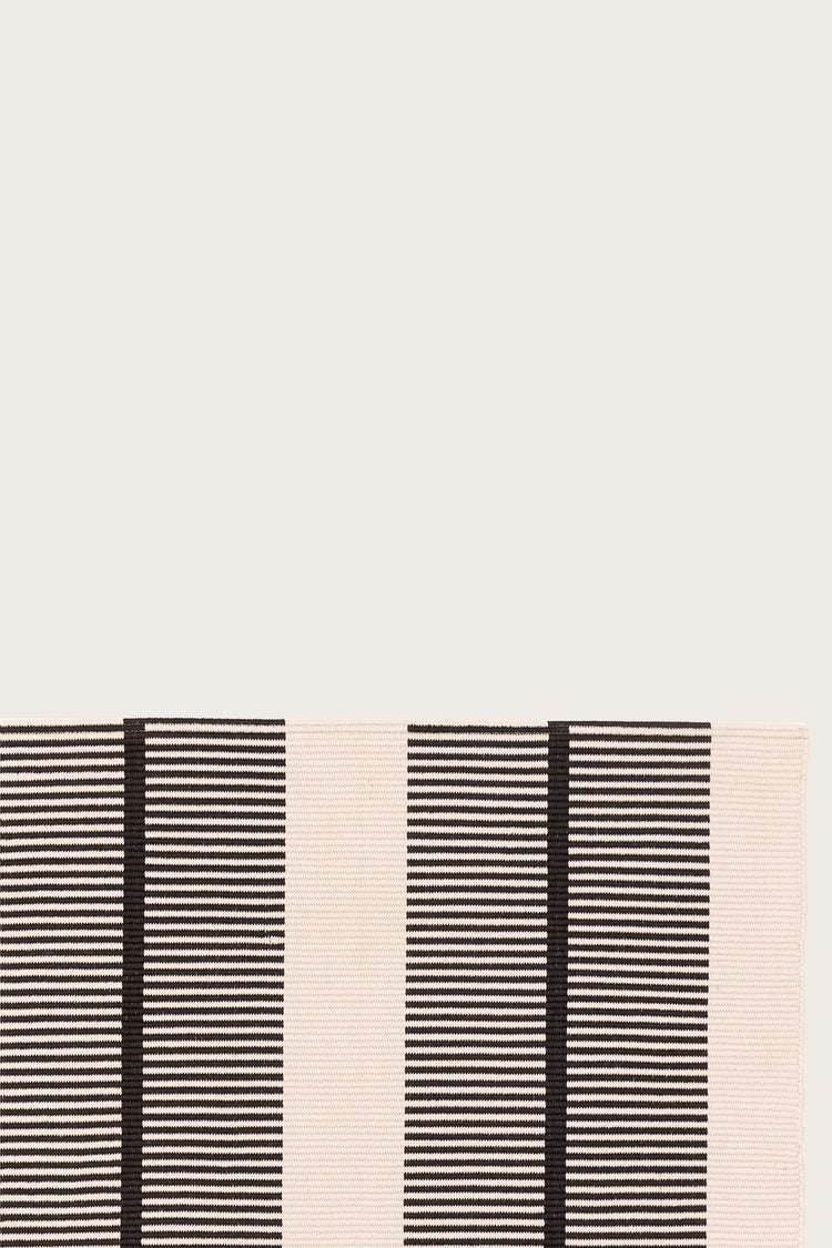 JOY NEGATIVO OFF WHITE & NEGRO